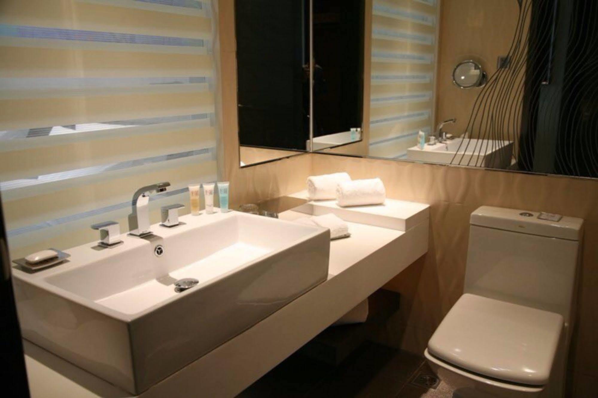 Elan Inn Yinchuan Exteriör bild